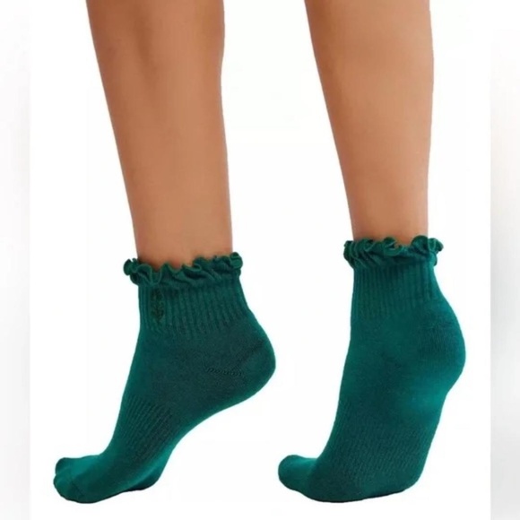 Free People Movement Ruffle Sport Socks NEW - Picture 2 of 6